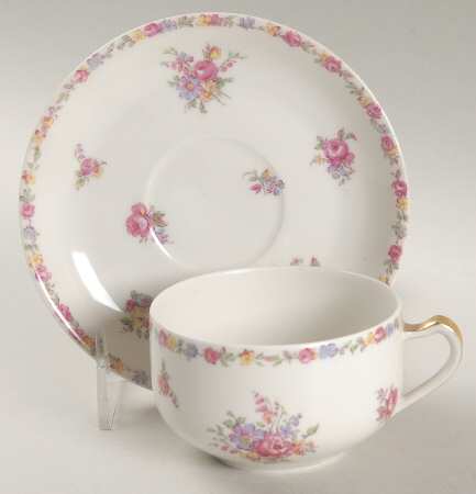Gainsborough Flat Cup & Saucer Set