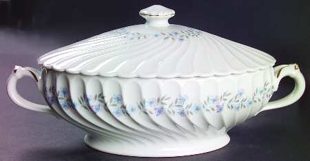 Gentiane Oval Covered Vegetable by Haviland