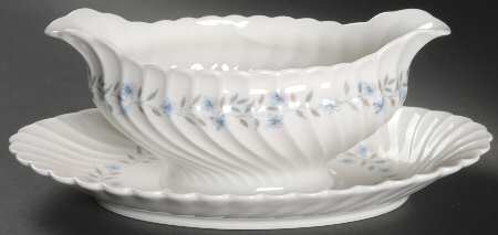 Gentiane Gravy Boat with Attached Underplate by Haviland
