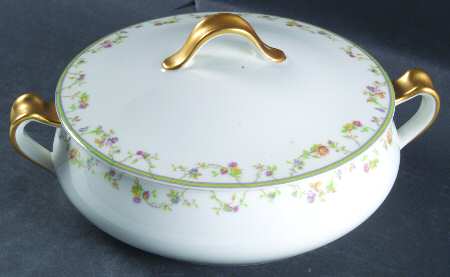 Genevieve Round Covered Vegetable