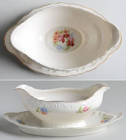 Ghent Gravy Boat with Attached Underplate