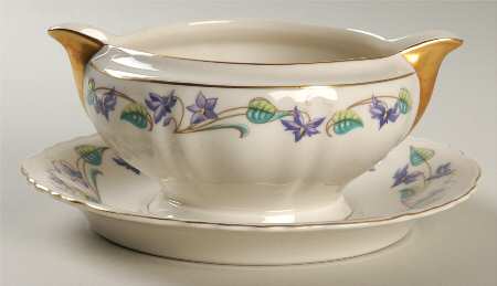 Glenbrook Gravy Boat with Attached Underplate