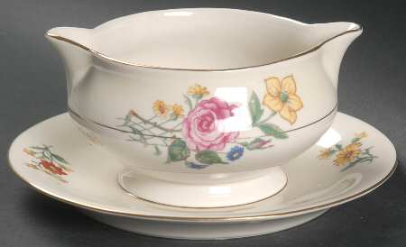 Glendale Round Gravy Boat/Attached Underplate