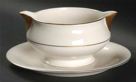 Gramercy Gravy Boat with Attached Underplate