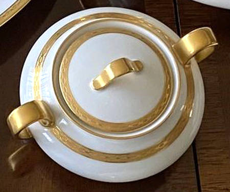 H105 Sugar Bowl & Lid