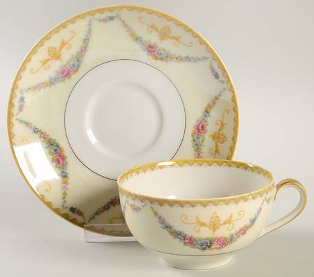 H14 Flat Cup & Saucer Set