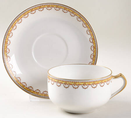 H152 Flat Cup & Saucer Set
