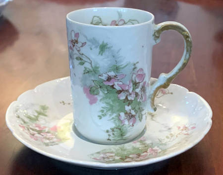 Schleiger 157-5 Chocolate Cup & Saucer Set
