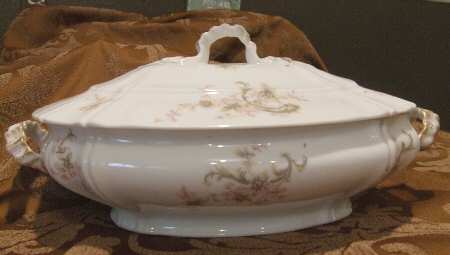 Schleiger 143-4 Round Covered Vegetable