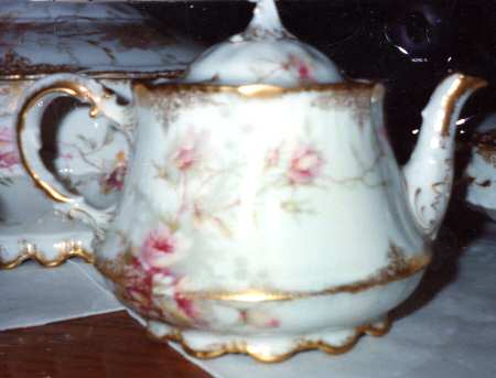H225 Teapot & Lid