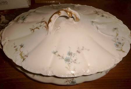 Schleiger 1034-3 Round Covered Vegetable