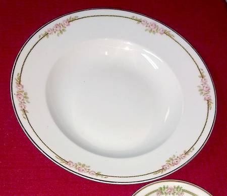 H282 Large Rim Soup Bowl