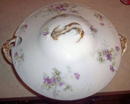 Schleiger 331-3 Tureen &  Lid