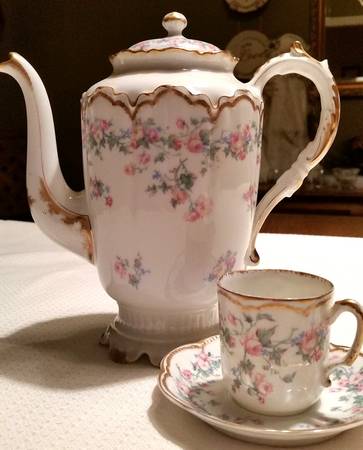 H319 Coffee Pot & Lid