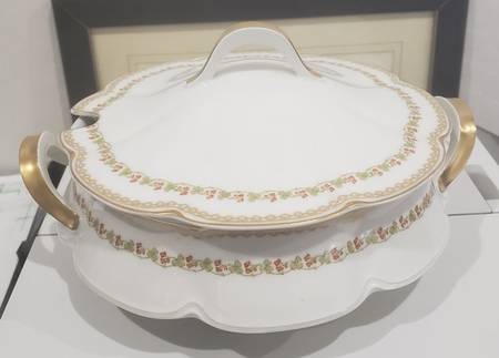 Schleiger 1100-1 Tureen &  Lid