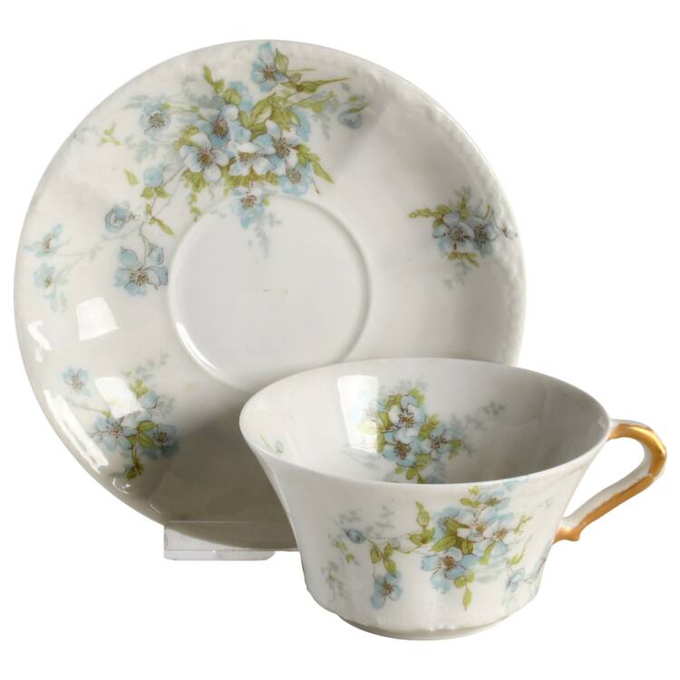 Schleiger 162-7 Flat Cup & Saucer Set