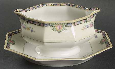 H483 Gravy Boat with Attached Underplate