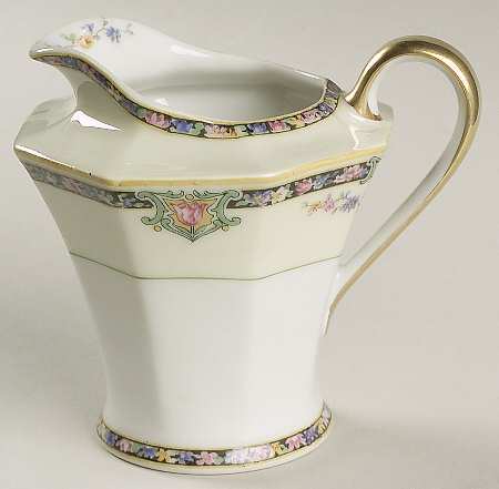 H483 Creamer