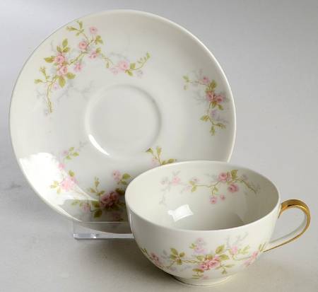 H504 Flat Cup & Saucer Set