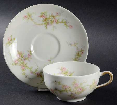 H504 Flat Cup & Saucer Set