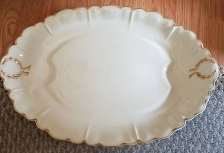 H522 18" Oval Serving Platter