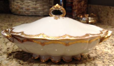 H522 Oval Covered Vegetable