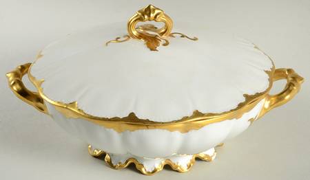 H522 Round Covered Vegetable by Haviland