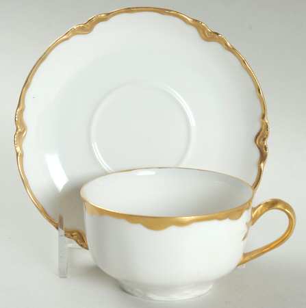 H526 Flat Cup & Saucer Set