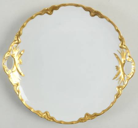 H526 Handled Cake Plate