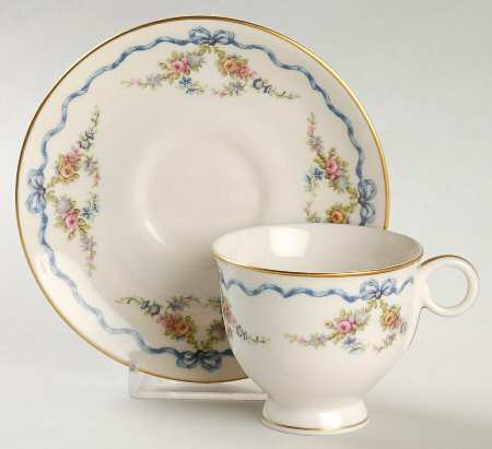 H6 Footed Demitasse Cup & Saucer Set