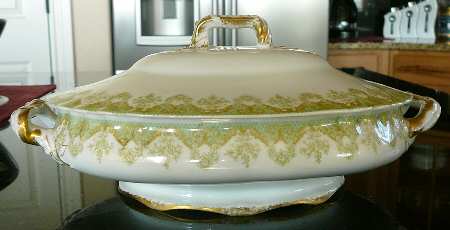 H72 Oval Covered Vegetable