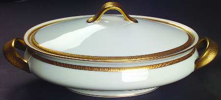 H79 Oval Covered Vegetable