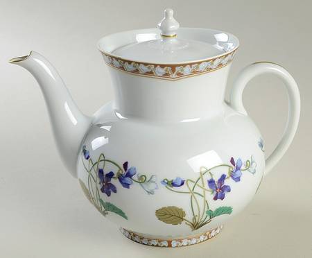 Imperatrice Eugenie Teapot & Lid
