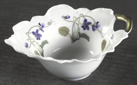 Imperatrice Eugenie Small Deep Leaf Dish