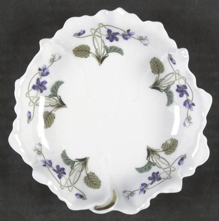 Imperatrice Eugenie Small Leaf Dish