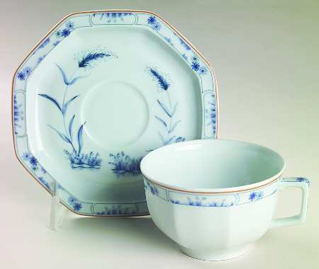 Jardin Bleu Flat Cup & Saucer Set