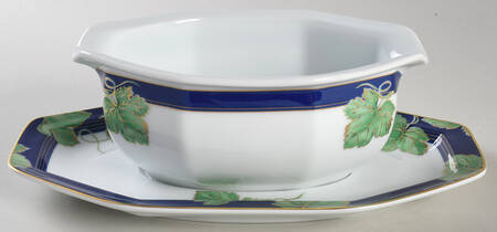 Jardin D' Hiver Gravy Boat with Attached Underplate