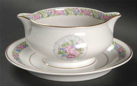 June Bride Gravy Boat with Attached Underplate