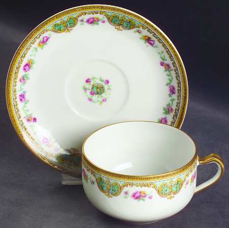 Juno Flat Cup & Saucer Set