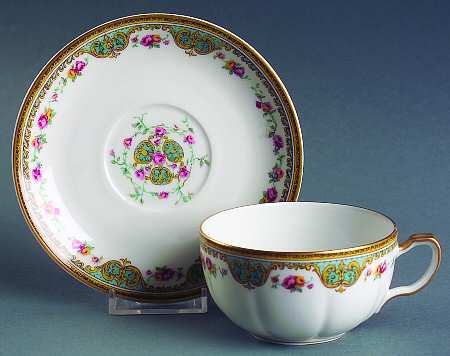 Juno Flat Cup & Saucer Set