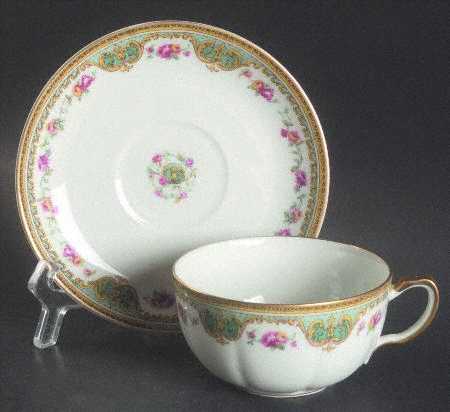Juno Flat Cup & Saucer Set