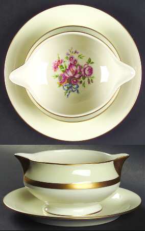 Kenmore Gravy Boat with Attached Underplate
