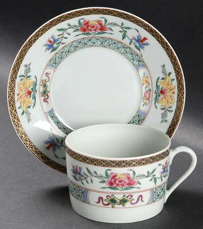 Kien Long Flat Cup & Saucer Set