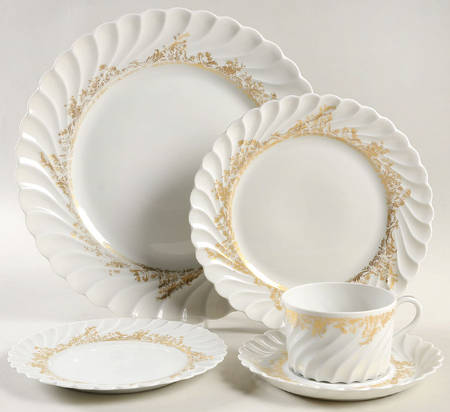 Ladore 40 Piece Estate Set