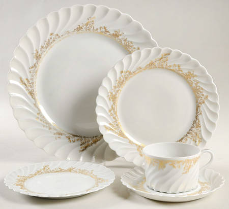 Ladore 40 Piece Estate Set
