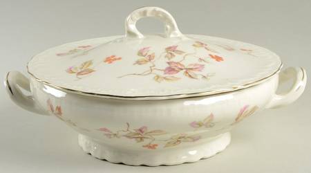 Lancaster Round Covered Vegetable