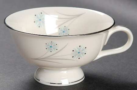 Lido Footed Cup