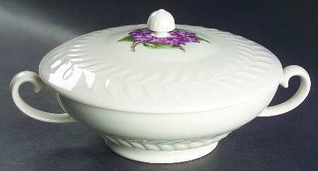 Lilac Round Covered Vegetable