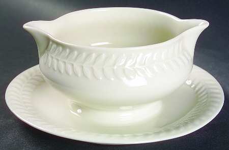 Lilac Gravy Boat with Attached Underplate