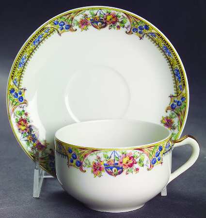 Linden Flat Cup & Saucer Set